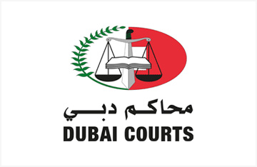 رئيس محكمة الأحوال الشخصية في محاكم دبي يكرم الموظفين المتميزين